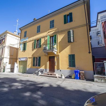 Armadillo House - Elegante Casa Vacanza A Parma Zewnętrze zdjęcie